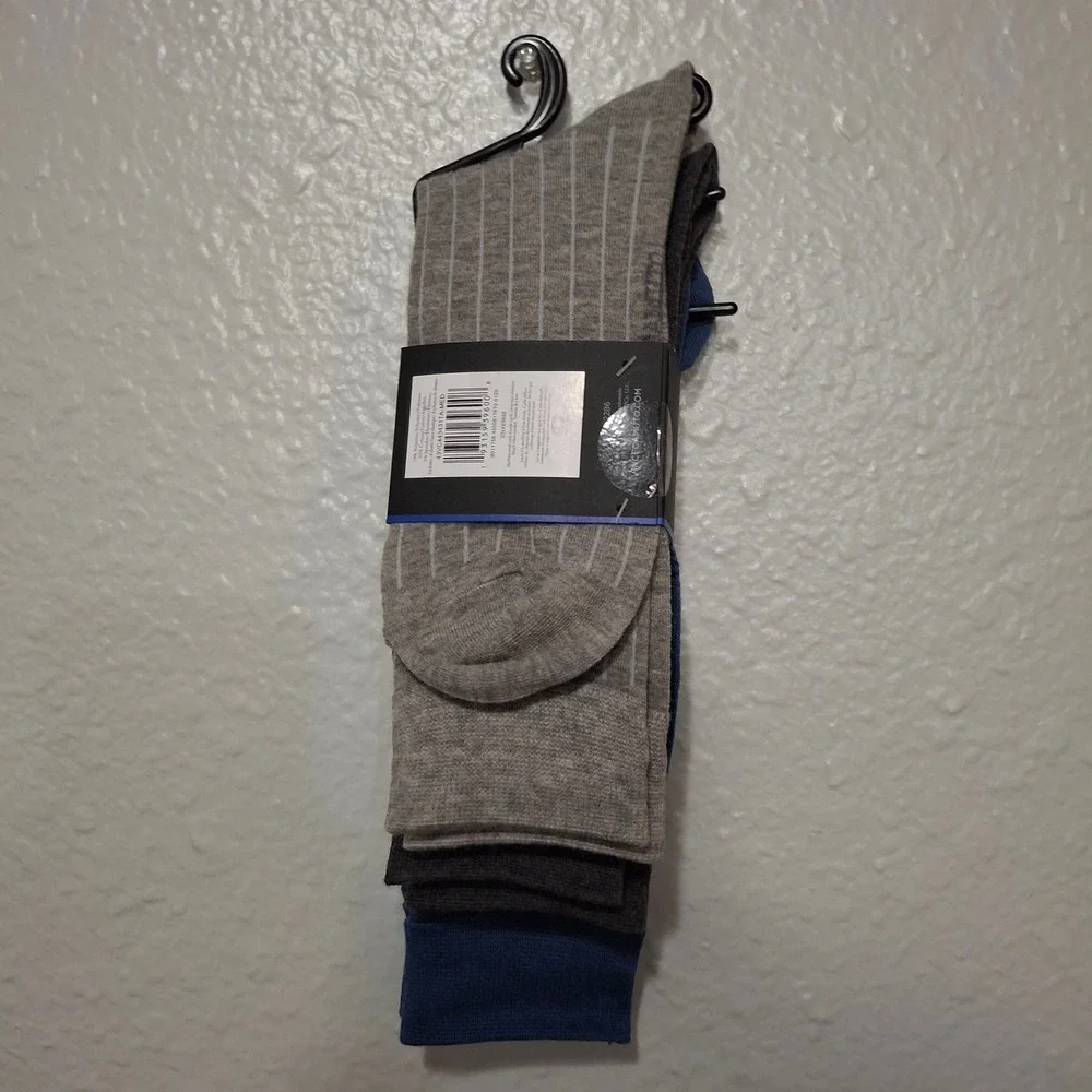 Vince Camuto Men's Dress Socks 3 Pairs Ribbed One Size Blue Gray Stripe
